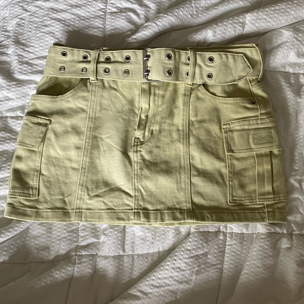 ✨Cargo Cutie Mini Skirt – PacSun Size 27✨
